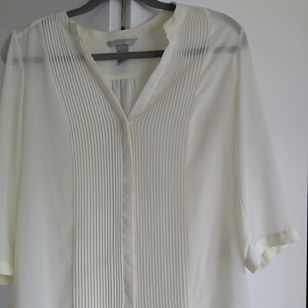 H & M white medium ladies top